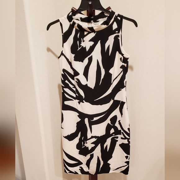 Ann Taylor Dresses & Skirts - Ann Taylor 100% silk blk/wht print sleeveless dress - size 2